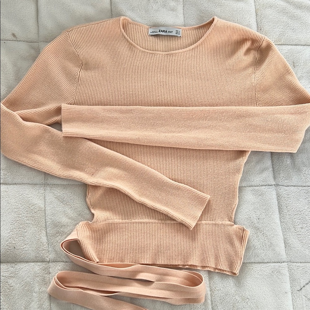 Women's Peach  Top with partially open back